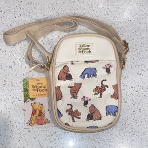 Primark Disney Winnie the Pooh Cellphone Crossbody Bag